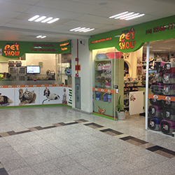 Fachada Super Pet Show Areias · Giassi